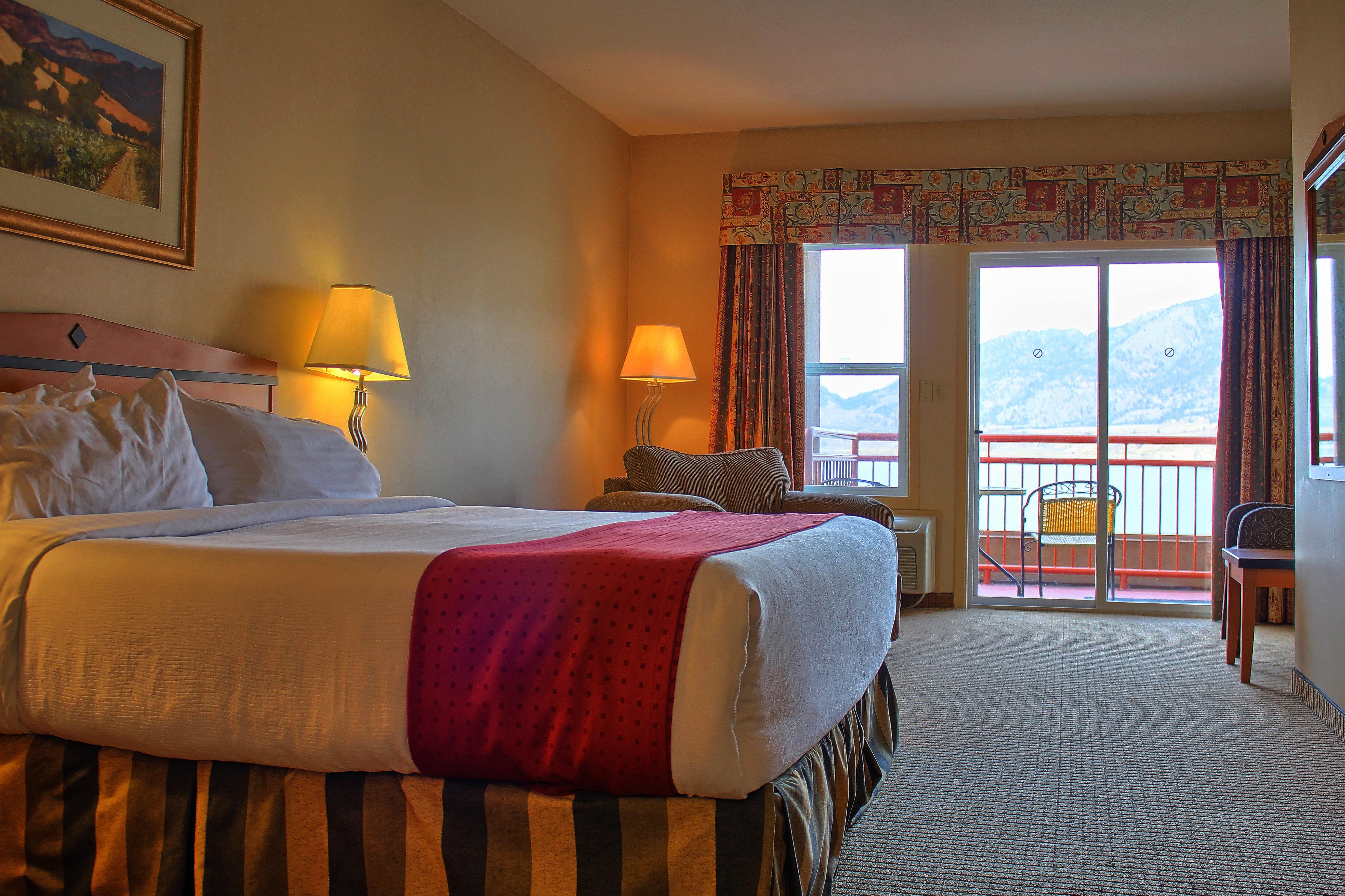 Holiday Inn Hotel & Suites Osoyoos By Ihg Exteriör bild