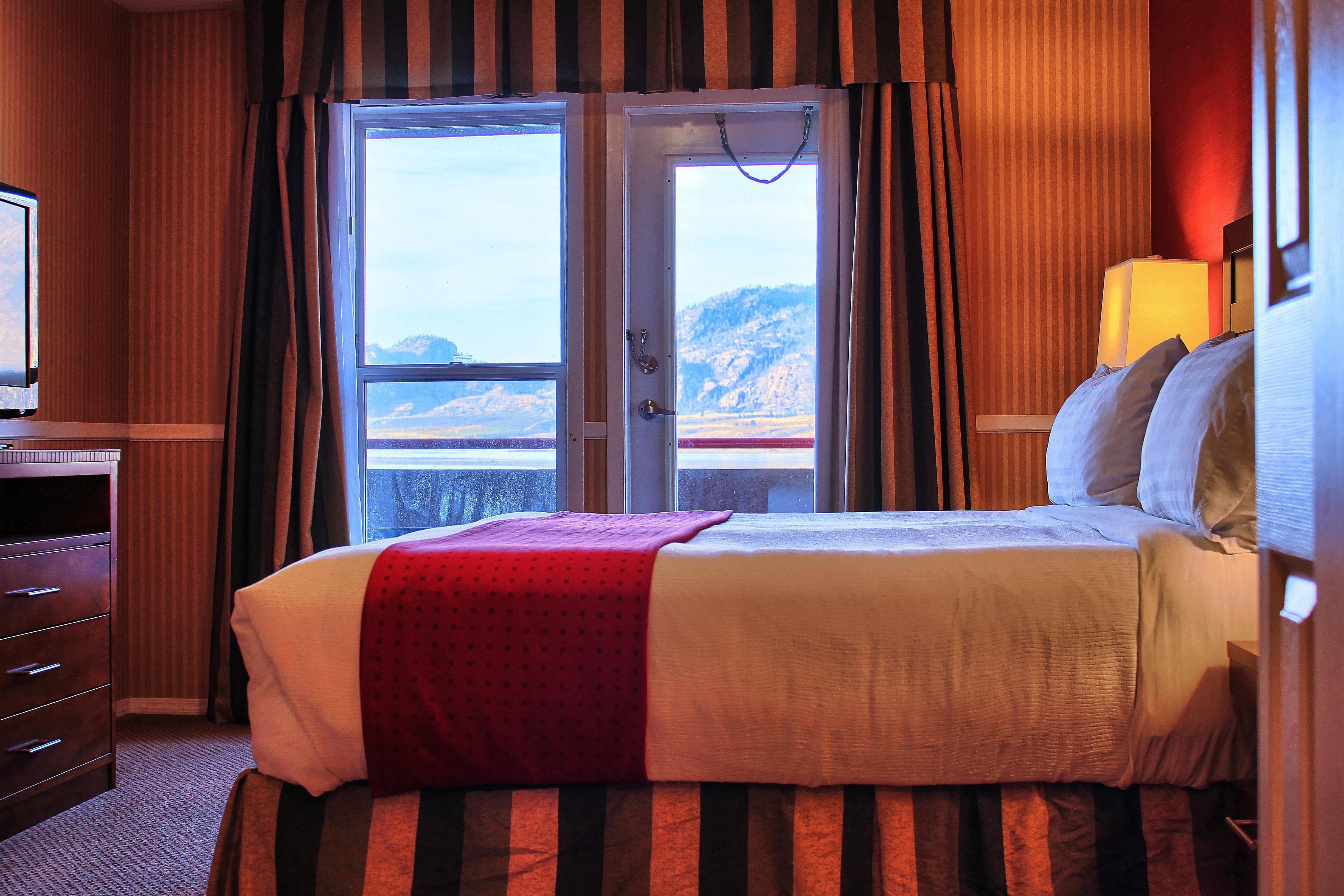 Holiday Inn Hotel & Suites Osoyoos By Ihg Exteriör bild