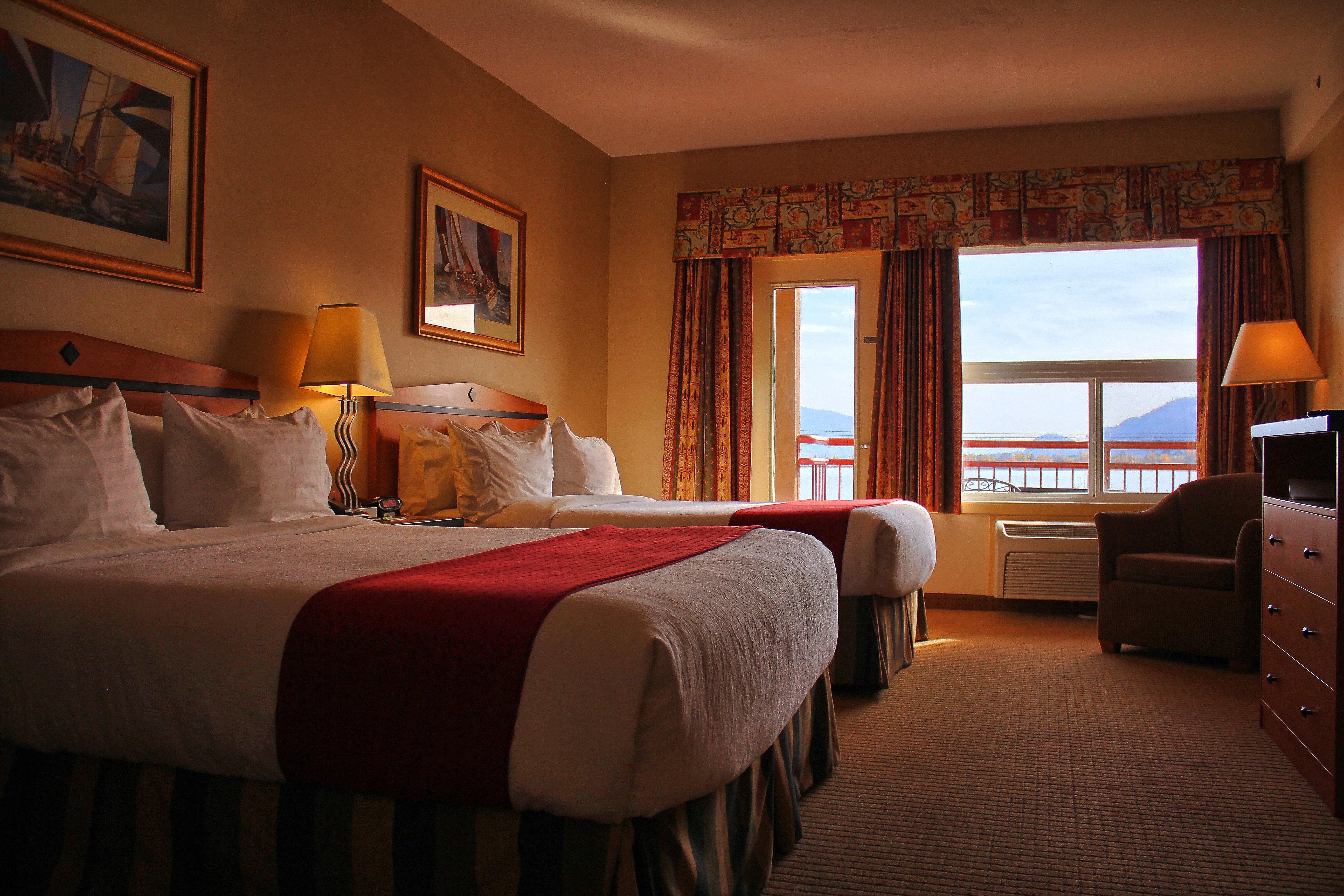 Holiday Inn Hotel & Suites Osoyoos By Ihg Exteriör bild