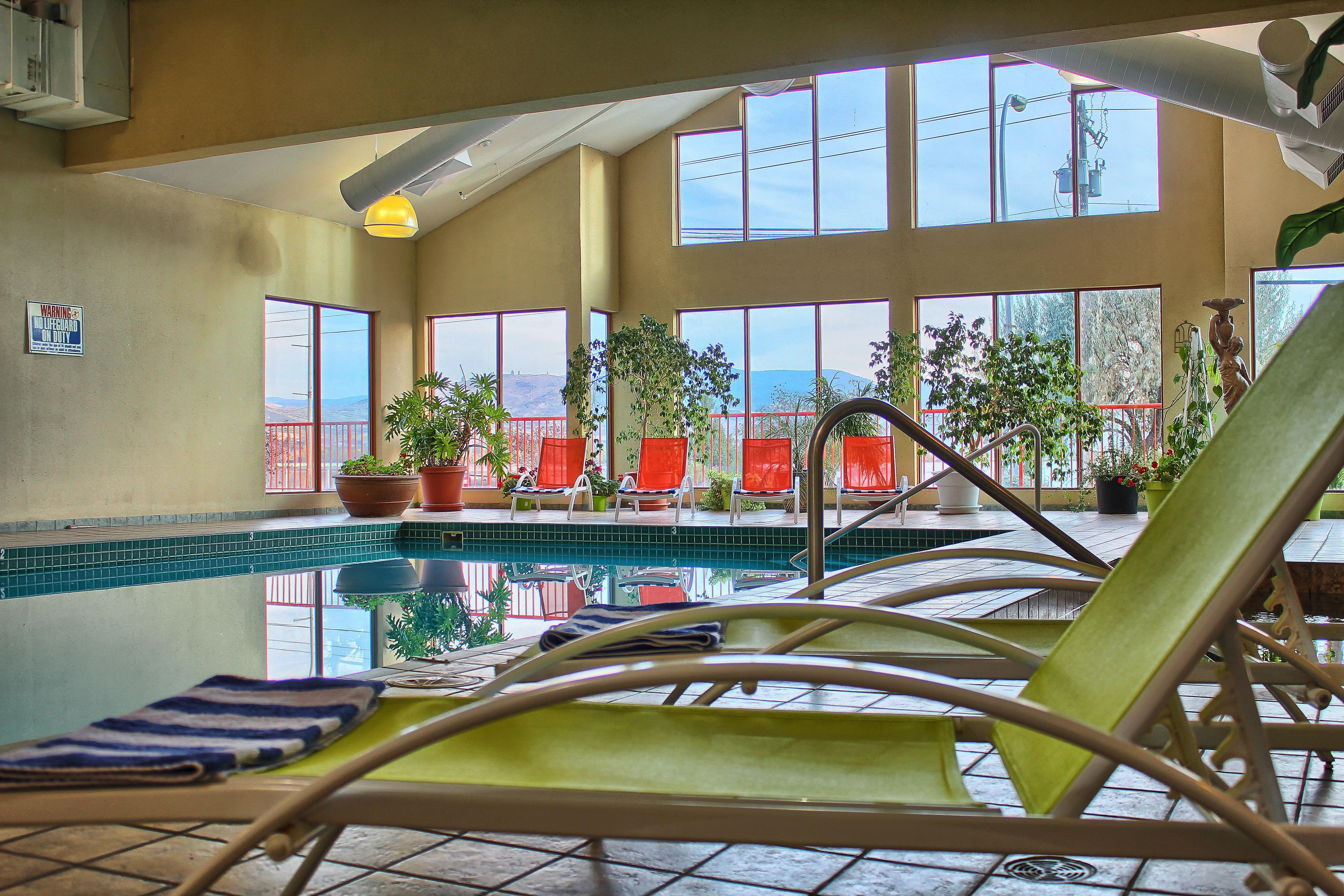 Holiday Inn Hotel & Suites Osoyoos By Ihg Exteriör bild
